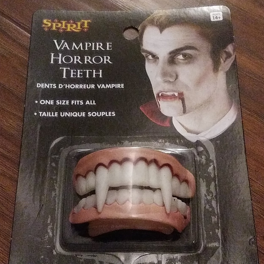 Spirit halloween vampire horror teeth